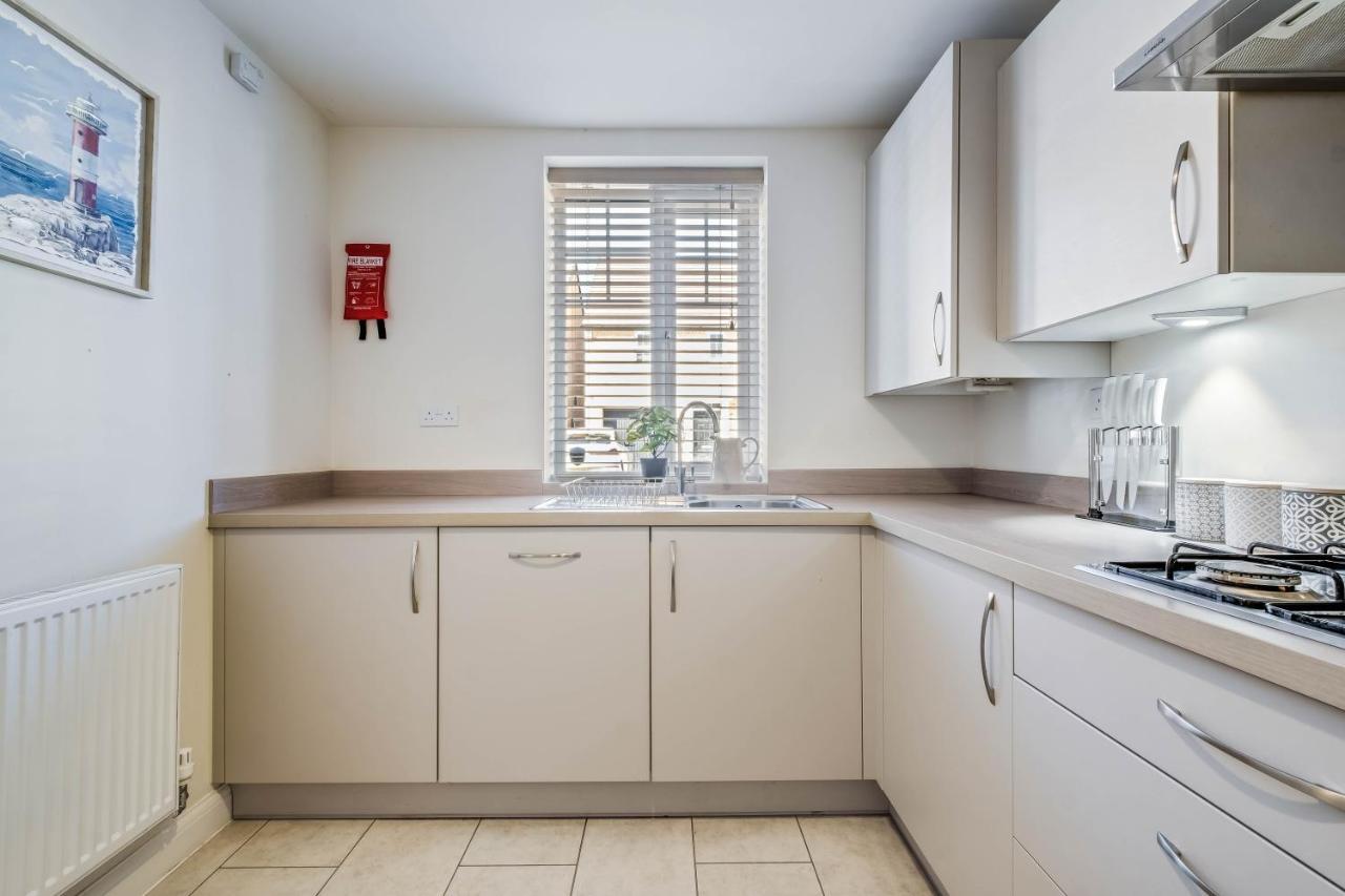 Beautiful And Comfortable Home Away From Home With Free Parking, Fast Wifi And White Crisp Hotel Standard Linen Hosted By Our Home Short Stays Northampton Eksteriør bilde