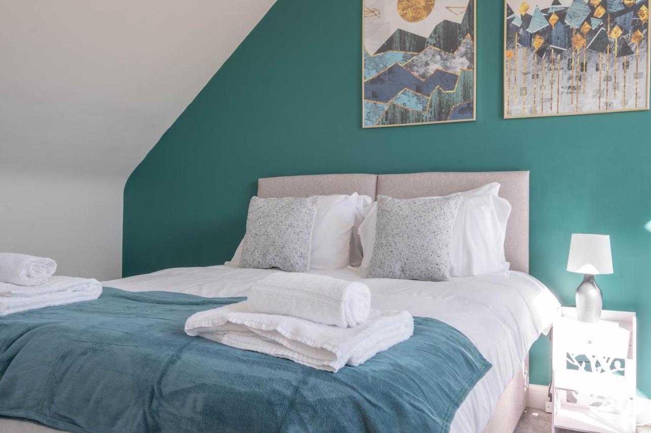 Beautiful And Comfortable Home Away From Home With Free Parking, Fast Wifi And White Crisp Hotel Standard Linen Hosted By Our Home Short Stays Northampton Eksteriør bilde